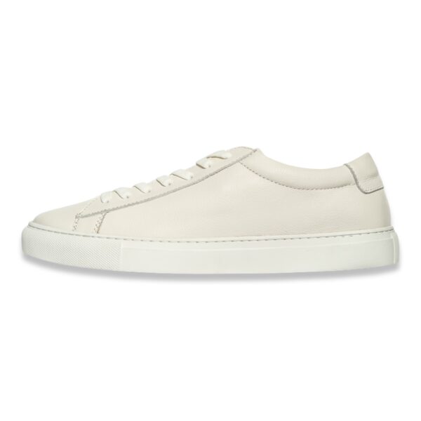 WHITE LOW CUT SNEAKER