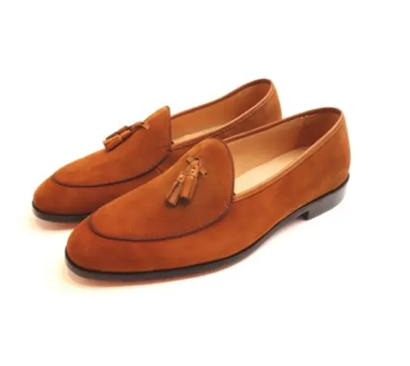 CARAMEL BROWN TASSELLED SUEDE LOAFERS